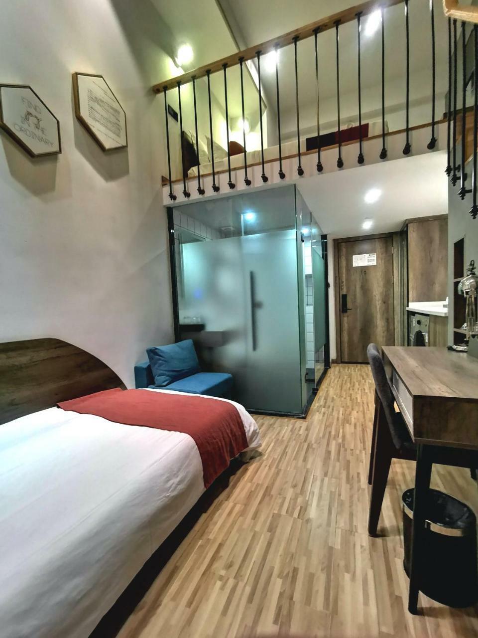 U Hotels Xintiandi Shanghai Exterior photo